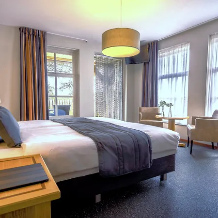 Hof 's Gravenmoer 3*