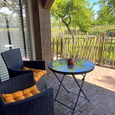 Hof 's Gravenmoer 3*