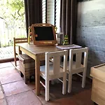 Hof 's Gravenmoer מלון 3*