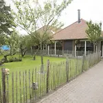 מלון Hof 's Gravenmoer 3*