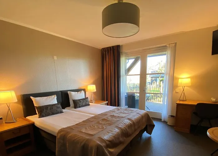 Hof 's Gravenmoer 3*