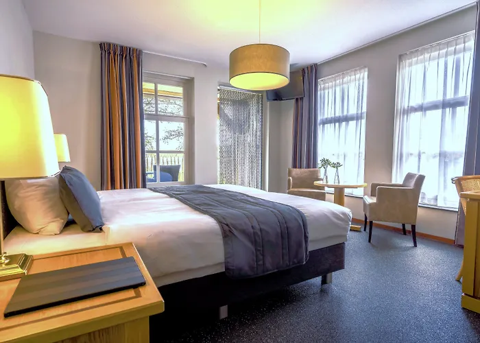 Hof 's Gravenmoer 3*