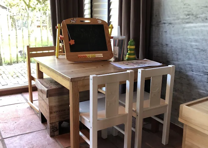 Hof 's Gravenmoer فندق 3*